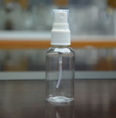  45ml 空のエッセンシャルオイル香水化粧品包装ペットスプレーボトル