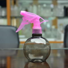  350ml  550ml 空のペットボール形のボトル